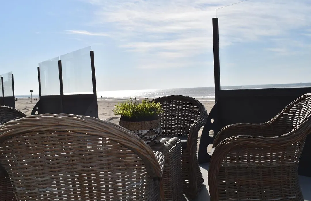 STRAND 21 hotelchalets-1